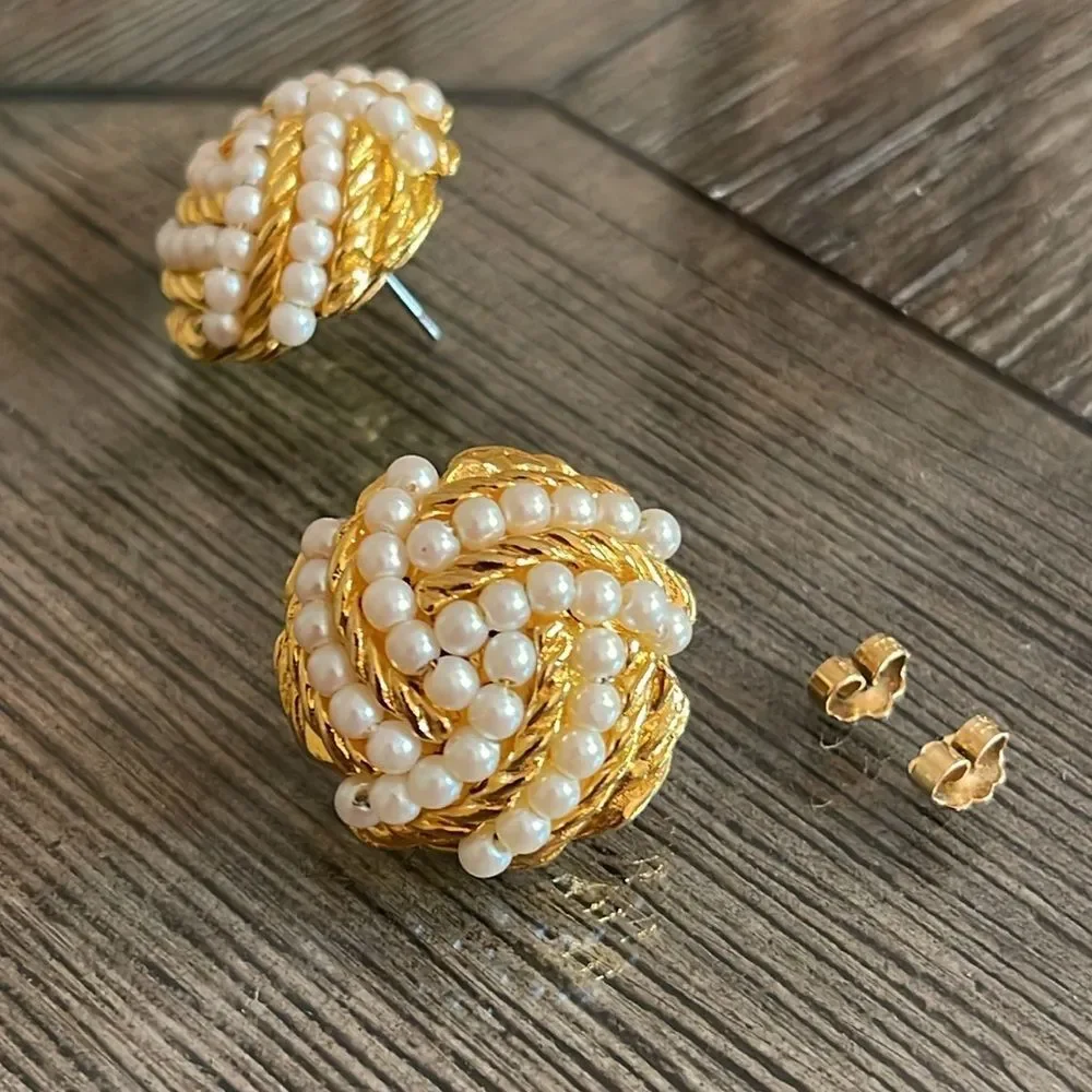 Avon Cirelle Collection Earrings With Surgical Steel Posts Faux Pearls